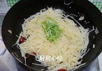 香炝土豆丝的做法 步骤14