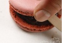 可爱粉红马卡龙的做法 步骤12