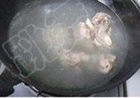 西洋菜煲筒骨汤的做法 步骤5