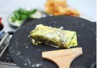绿豆煎饼的做法 步骤9