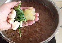 牛筋炖牛腩的做法 步骤5