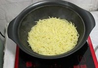黑椒土豆丝饼的做法 步骤5