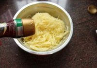 黑椒土豆丝饼的做法 步骤4