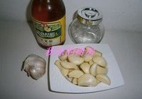 果醋蒜的做法 步骤1