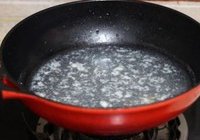 酸辣滑肉汤的做法 步骤3
