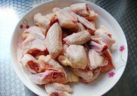 红烧孜然鸡翅的做法 步骤1