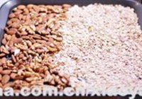 果仁谷物能量棒的做法 步骤1