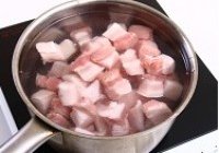 家常红烧肉的做法 步骤2