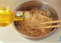 三丝辣炒米粉的做法 步骤5