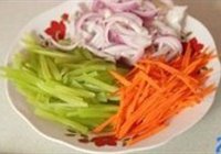 三丝辣炒米粉的做法 步骤7