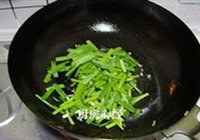 生炒青白蛇的做法 步骤7