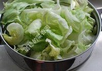 蚝油生菜的做法 步骤2
