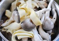 土鸡炖菜的做法 步骤11