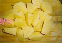 腐乳土豆鸡块的做法 步骤3