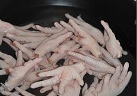 秘制红烧鸡爪的做法 步骤3