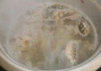 沙光鱼汤的做法 步骤4