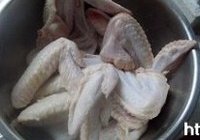 蜜汁黑椒烤翅的做法 步骤1