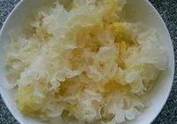 南北杏银耳雪梨羹的做法 步骤3