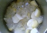 南北杏银耳雪梨羹的做法 步骤5