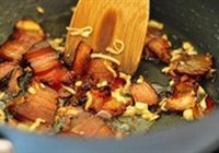 荷兰豆炒腊肉的做法 步骤4