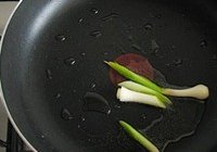 爆炒猪肝的做法 步骤5