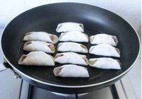 冰花开口锅贴的做法 步骤5