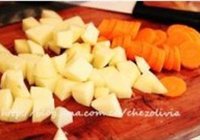 韩式五花肉土豆泡菜锅的做法 步骤1