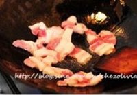 韩式五花肉土豆泡菜锅的做法 步骤3