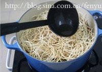 豆角焖面的做法 步骤11
