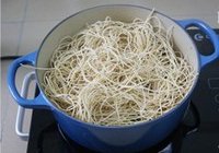 豆角焖面的做法 步骤9