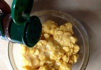五香玉米脆片的做法 步骤4