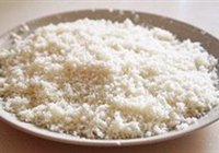 炸猪肉丸子的做法 步骤2
