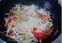 清炒金针菇的做法 步骤5