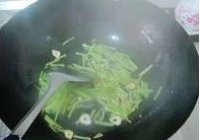 清炒金针菇的做法 步骤4