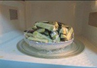 豆瓣茄子的做法 步骤2