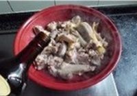 干菜烧鸭的做法 步骤2
