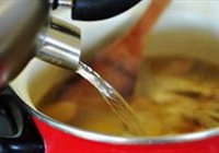 鱼头鲜虾豆腐汤的做法 步骤5