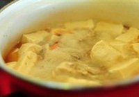 鱼头鲜虾豆腐汤的做法 步骤7