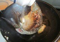湖乡豆腐炖鱼的做法 步骤8