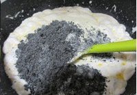 黑芝麻牛轧糖的做法 步骤4