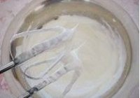 红丝绒戚风杯子蛋糕的做法 步骤4