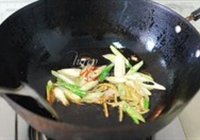 酱烧笔管鱼的做法 步骤5