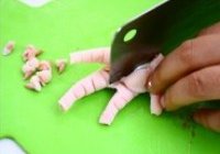 豉汁蒸凤爪的做法 步骤1