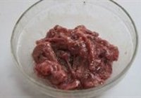黑椒牛肉炒意粉的做法 步骤2