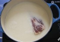 豆浆炖羊腿的做法 步骤4
