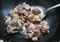 暖身羊肉煲的做法 步骤5