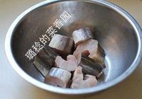 蒜子烧鳗鱼的做法 步骤4