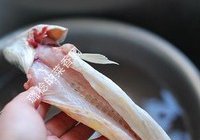 蒜子烧鳗鱼的做法 步骤2