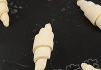 酥皮牛角可颂的做法 步骤7