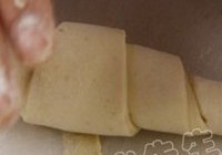 酥皮牛角可颂的做法 步骤6